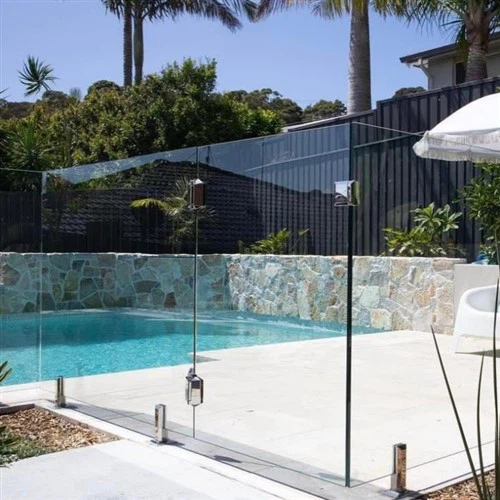 Бусс стеклянные перила