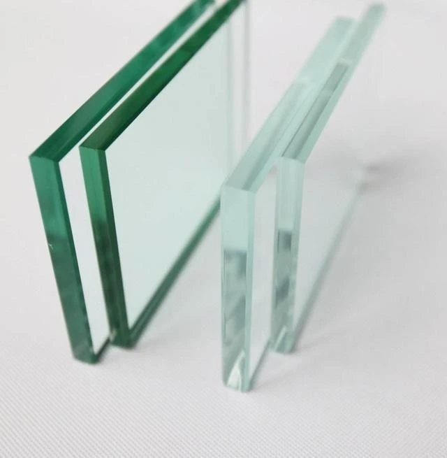 Clear and low iron glass